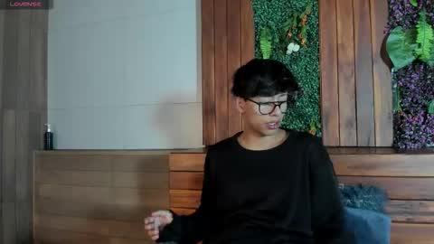 labrinthteasing online show from March 14, 2:02 pm