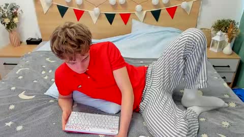 Fandi online show from March 12, 6:51 am