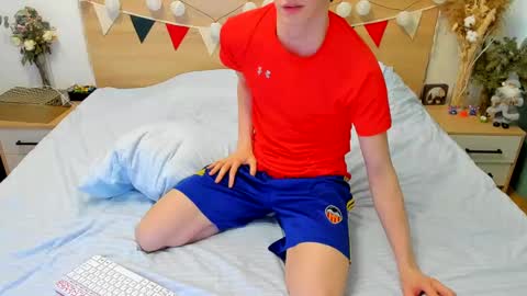 Fandi online show from February 25, 1:39 pm