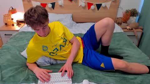 Fandi online show from November 19, 9:09 am