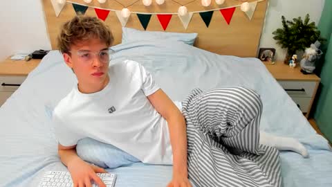 Fandi online show from January 3, 12:19 pm