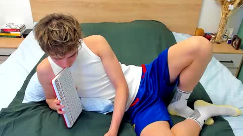 Fandi online show from December 5, 9:06 am