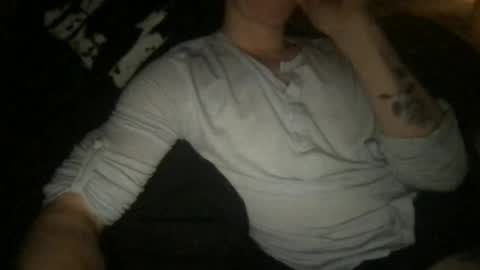 Snapshot of latepleasures chatting on October 28, 7:44 am latepleasures online show from October 28, 7:44 am