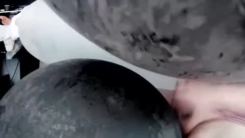 latexchris77 online show from April 21, 7:25 am