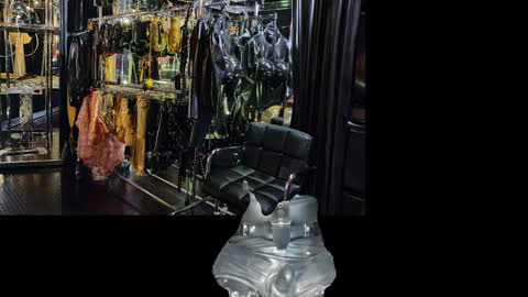 latexlover202 online show from April 4, 6:38 pm