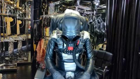 latexlover202 online show from February 11, 12:04 am