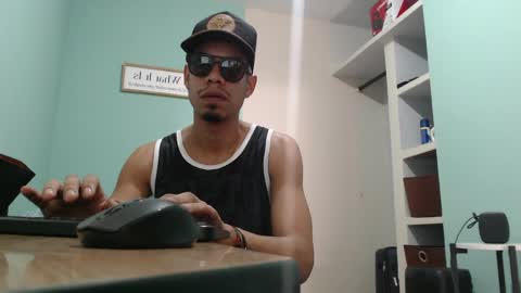 latinbigcrazy online show from May 29, 4:06 pm