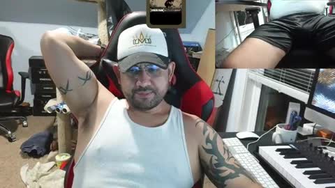 LatinLover83 online show from April 21, 5:02 am