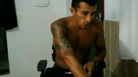 latinmarian online show from April 5, 12:30 am