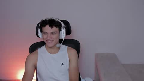 Laureent online show from September 8, 6:18 pm