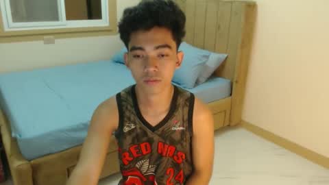 laurence_cuttieguyhere online show from March 28, 6:30 pm