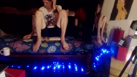 Laye19 online show from September 27, 3:04 am