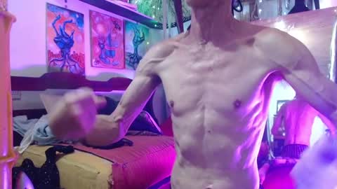 Laye19 online show from December 11, 12:24 am