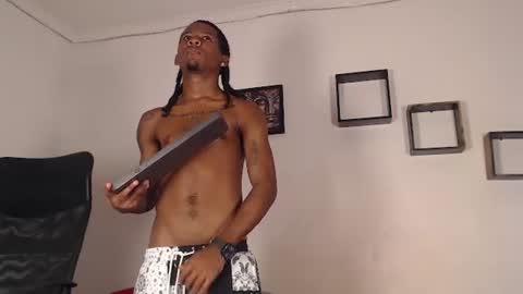 lblack_19 online show from July 22, 3:37 pm