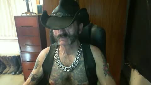 leathergreaser online show from January 7, 6:18 am