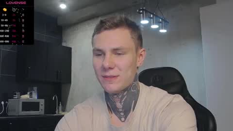 Snapshot of lechery_boy chatting on December 28, 10:03 am Lechery boy online show from December 28, 10:03 am