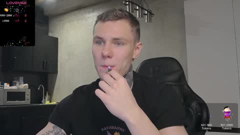 Snapshot of lechery_boy chatting on December 21, 7:35 am Lechery boy online show from December 21, 7:35 am