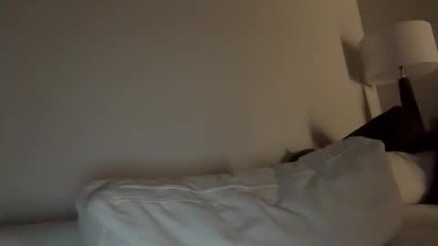 leexxx_69 online show from November 23, 3:28 am