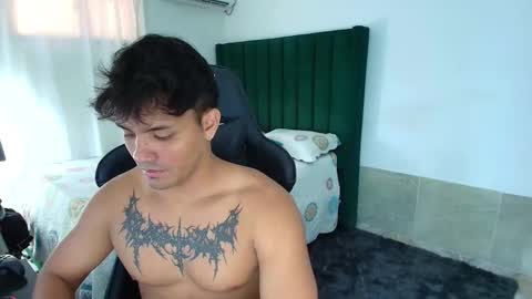  Lei  online show from March 25, 8:24 pm