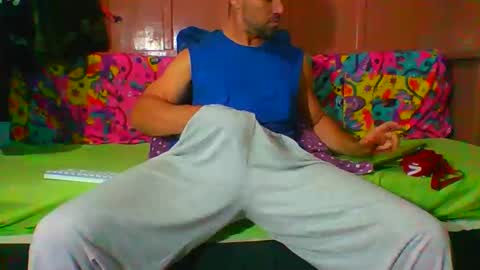 Snapshot of lemao77 chatting on October 21, 11:07 pm SEX MASTER online show from October 21, 11:07 pm