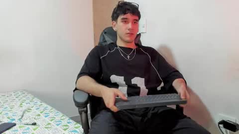 Leo Jones online show from December 4, 12:08 am