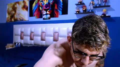 Snapshot of leo_tyrone chatting on February 27, 3:37 pm Leo online show from February 27, 3:37 pm