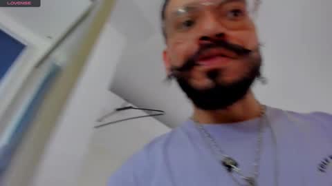 Len online show from February 13, 7:52 pm