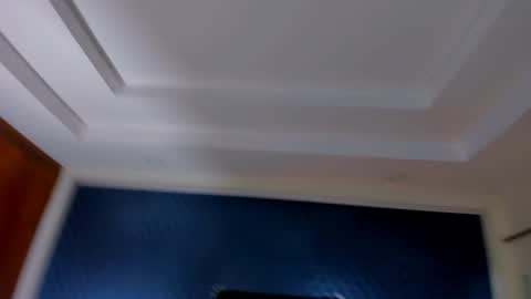 Len online show from December 3, 8:39 pm