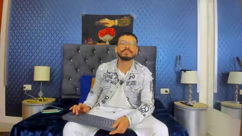 Len online show from December 9, 3:40 am