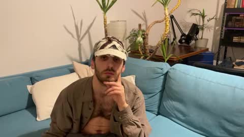 Leon online show from February 1, 12:18 am