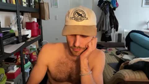 Leon online show from October 10, 2:22 pm