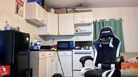 Keith online show from December 3, 1:28 am