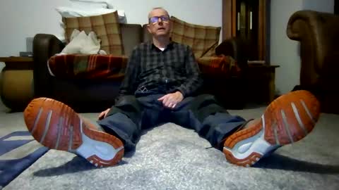 paul online show from November 17, 10:24 pm