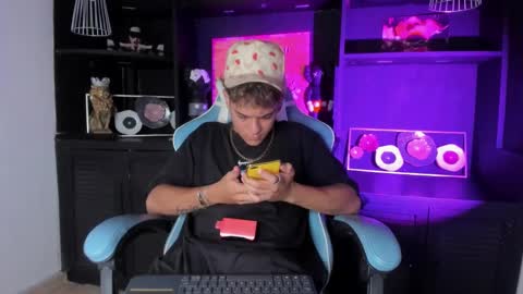 LevySteven online show from December 6, 5:53 am