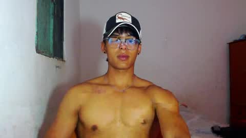 i  am lewis ly EDUARDO MEMDOZA15 online show from May 2, 3:04 pm