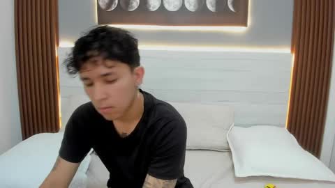 liam__fox online show from June 2, 2:40 pm
