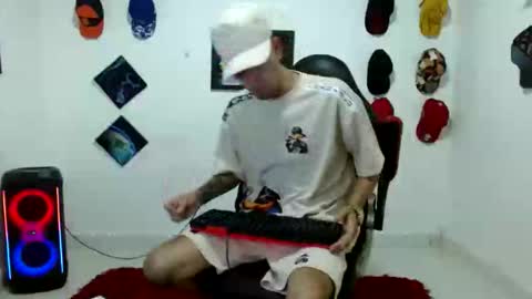 Andres online show from February 24, 11:16 pm