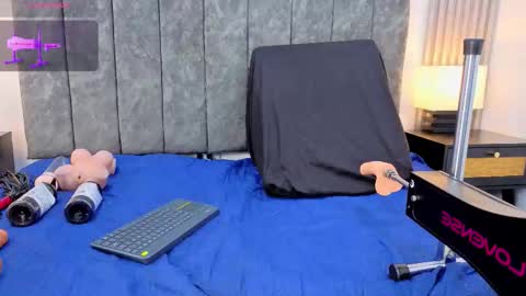 Liam forest  online show from October 28, 5:54 am