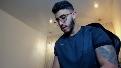 LIAM KLEIN online show from January 13, 11:36 am