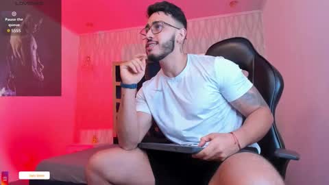 LIAM KLEIN online show from November 28, 11:45 am