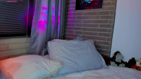 liam online show from April 3, 3:14 am