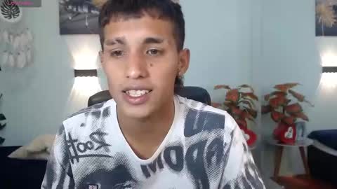 Snapshot of liamblack16 chatting on October 21, 2:53 pm LiamBlack16 online show from October 21, 2:53 pm