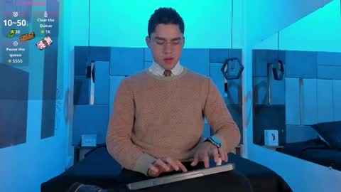 Liam online show from December 2, 11:35 am