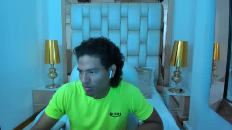 liamstronge_ online show from February 23, 3:29 am