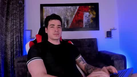 liamwyatt_ online show from May 1, 3:10 am
