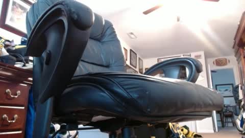 Snapshot of lick4423 chatting on January 25, 10:07 pm lick4423 online show from January 25, 10:07 pm