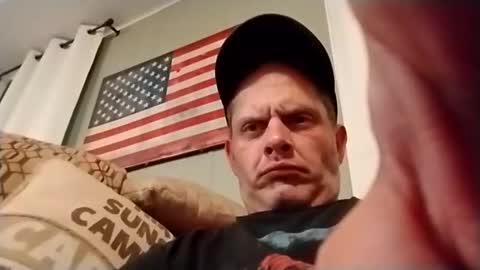 Snapshot of lilcockinhand chatting on October 18, 8:52 am Lilcockinhand online show from October 18, 8:52 am