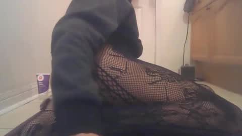 limpclitsissyfemboy online show from February 26, 12:45 am