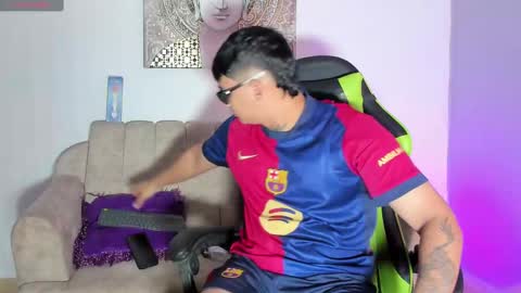 SAM HOFFMAN online show from December 11, 11:21 am