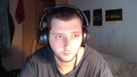 littlealien7 online show from November 14, 6:48 am